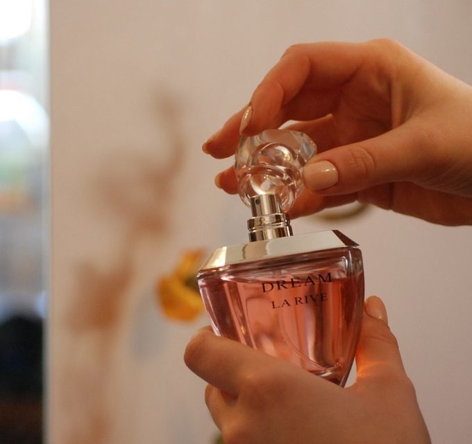 BioTrendy - Jak właściwie stosować perfumowane feromony - feromony damskie - feromony męskie