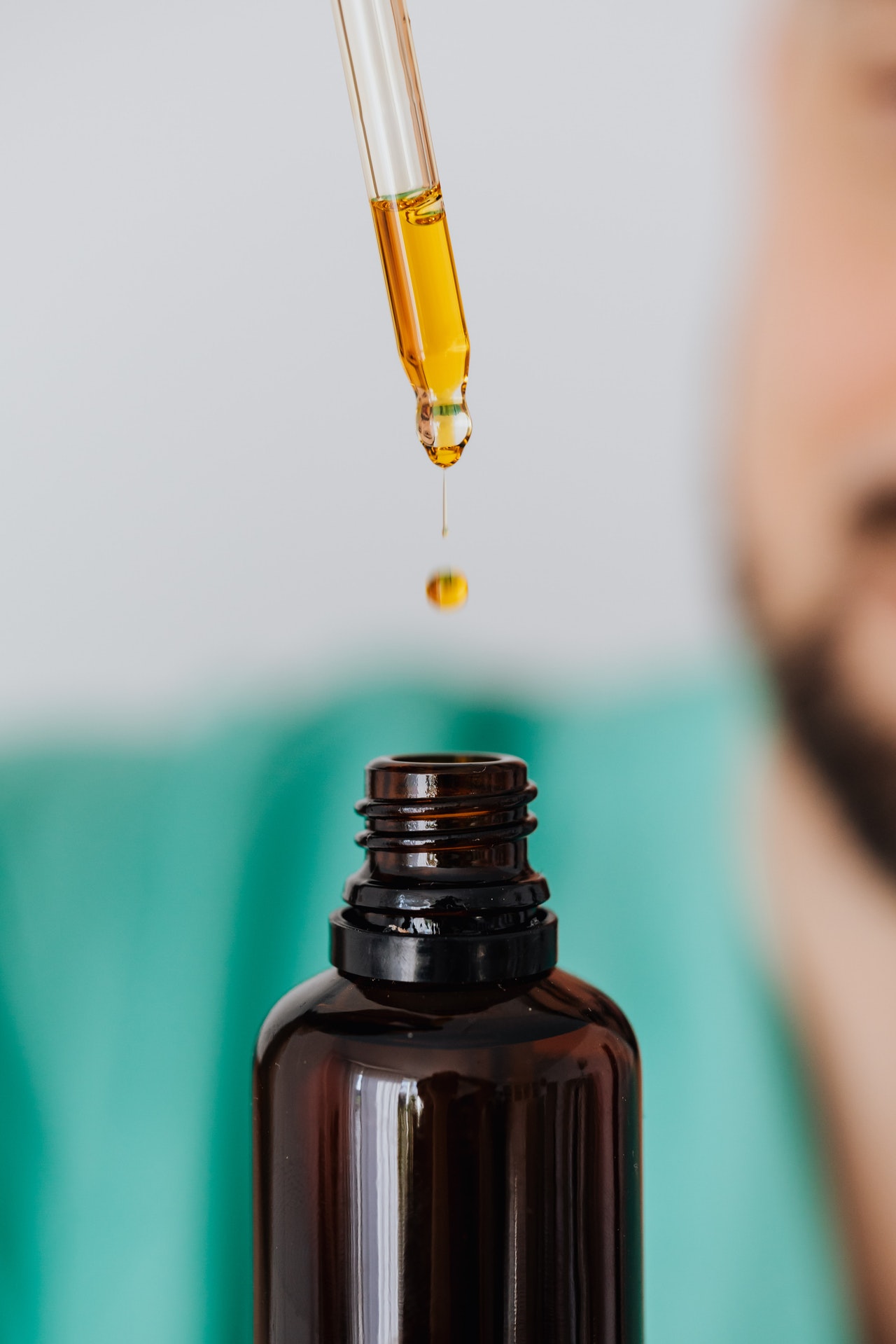 BioTrendy - Krople CBD jak dawkować i jakie stężenie wybrać