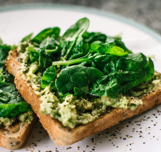 Co może jeść cukrzyk? Przewodnik po diecie i zdrowych wyborach